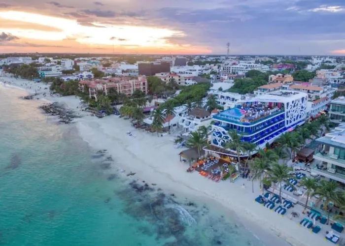 Condohotel The Carmen Deluxe Oceanview King