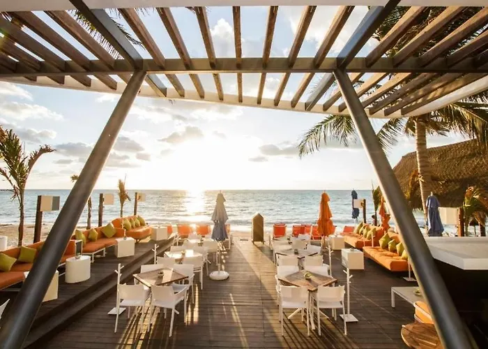 Aparthotel Condohotel The Carmen Deluxe Oceanview King *