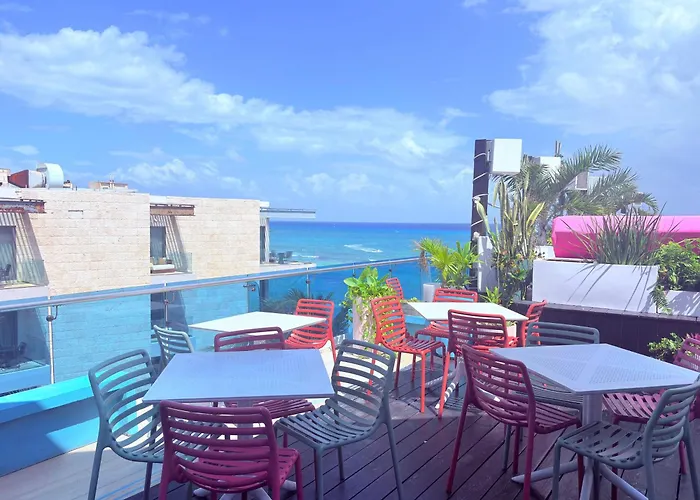 Condohotel The Carmen Deluxe Oceanview King Aparthotel *