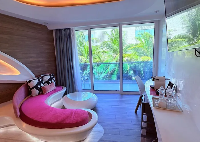 Condohotel The Carmen Deluxe Oceanview King Aparthotel