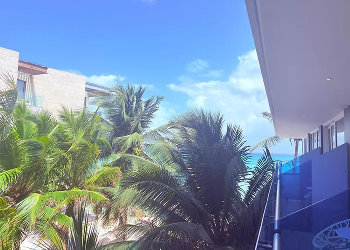 Aparthotel Condohotel The Carmen Deluxe Oceanview King *